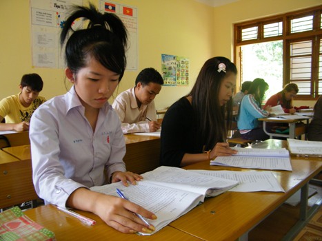 Trường cao đẳng Y tế Sơn La hơn 40 năm đào tạo nguồn nhân lực cho các tỉnh  Bắc Lào